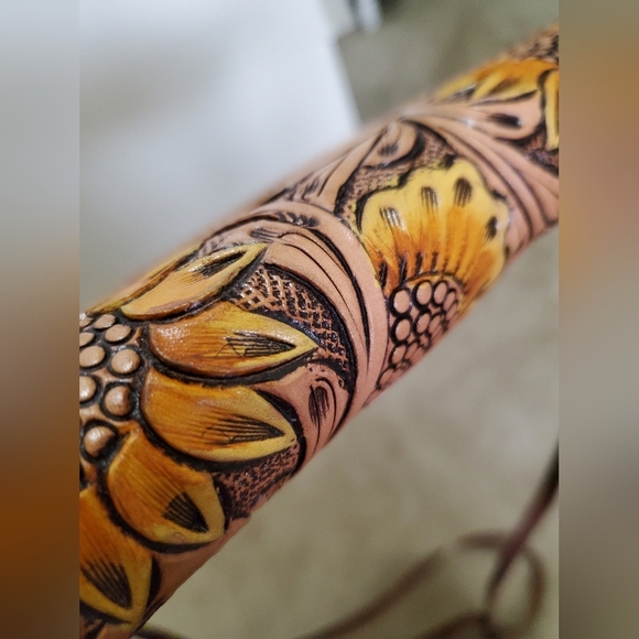 Dodi Jo's Handmade Leather Wristlet/Crossbody Sunflower Wallet - Picture 5 of 15